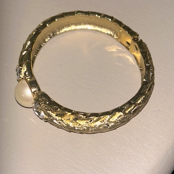 Trifari Vintage Gold Cuff Bangle W/ Rhinestones and Pearl - Picture 2 of 5